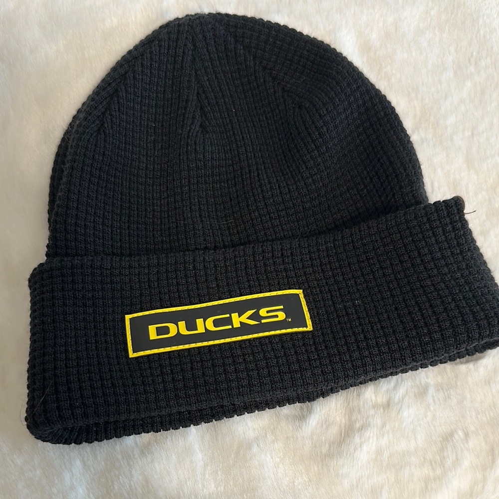 Oregon Ducks Columbia Black Knit Beanie